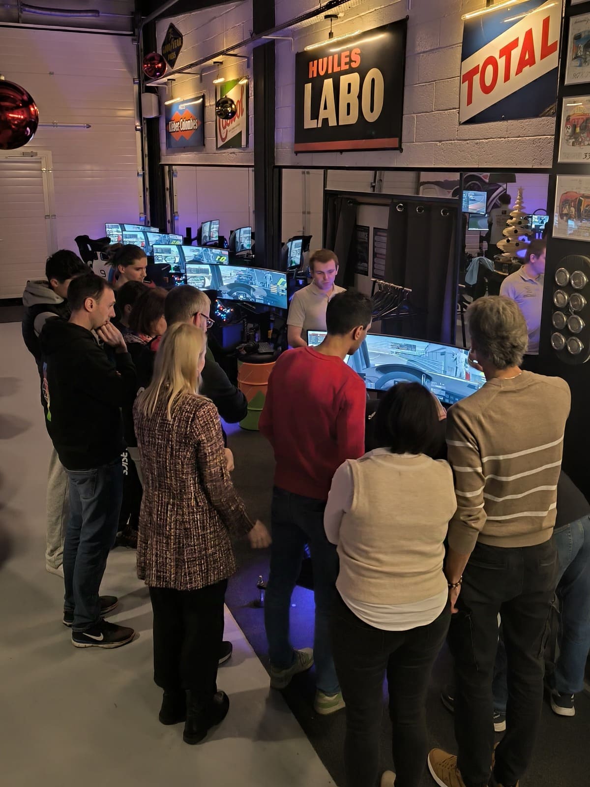 teambuilding-colmar-simracing-legend-track-1 Teambuilding à Colmar au Legend Track salle de simracing